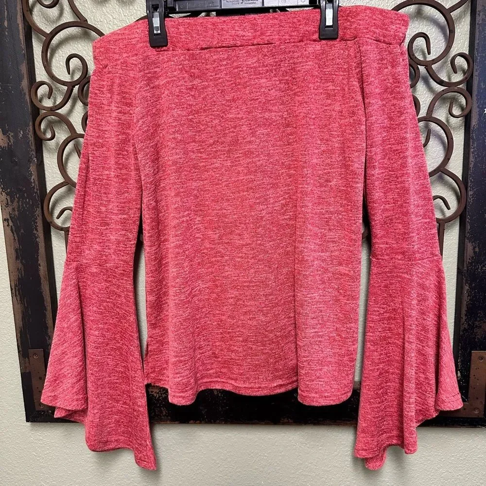 La Miel heathered crimson off the shoulder bell sleeves top